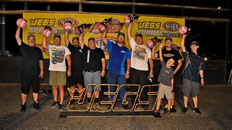 Cervelli Bertozzi And Dziorny Lead Friday Winners At Jegs Sportsnationals Nhra