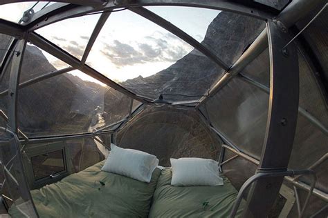 8 Photo Of Most Scary Adventure Hotel Sleep 400 Feet Above Perus