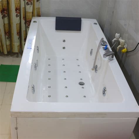 Acrylic White Jacuzzi Bath Tub For Bathroom Feet At Rs In Bengaluru