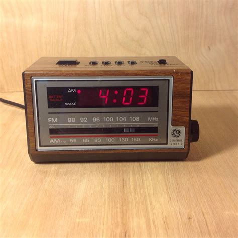 Perfection condition does not exist with antique/vintage items, see policies too. Clock Radio Vintage late 1970's to early 1980's GE Digital ...