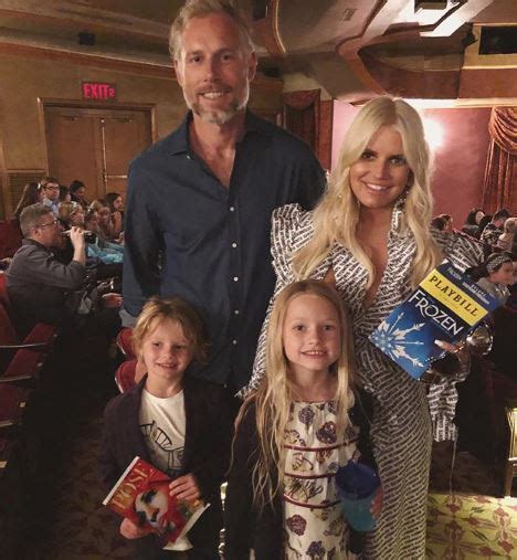 jessica simpson and eric johnson welcome second daughter birdie mae metro news