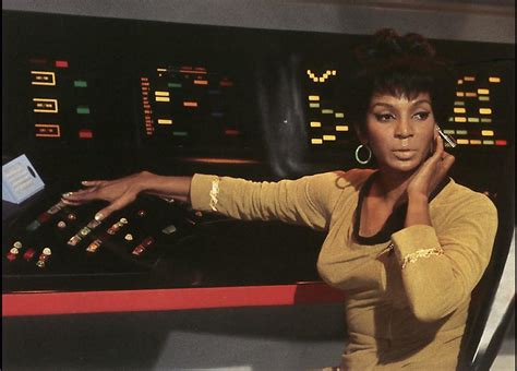 Star Trek Weekly Pics Archive Daily Pic 1635 Gold Uhura