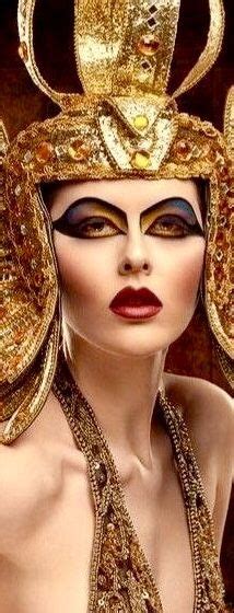 Pin By Dianne On Walk Like An Egyptian African Fashion Style Tutankhamun