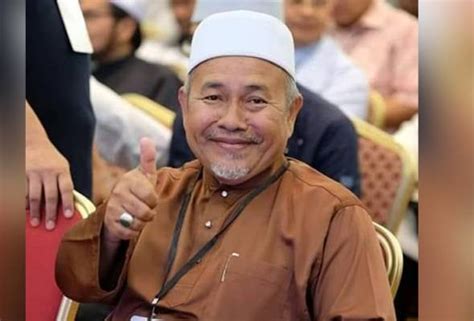 Yandex.translate works with words, texts, and webpages. Pas, UMNO tidak tamak untuk jadi PM - Tuan Ibrahim | Astro ...