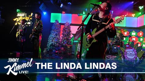 ザ・リンダ・リンダズが米人気番組で披露した最新曲「groovy Xmas」のパフォーマンス映像が公開 洋楽まっぷ