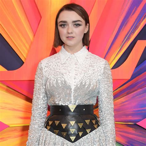 Maisie Williams Is Unrecognizable With Blonde Hair And Bleached Brows