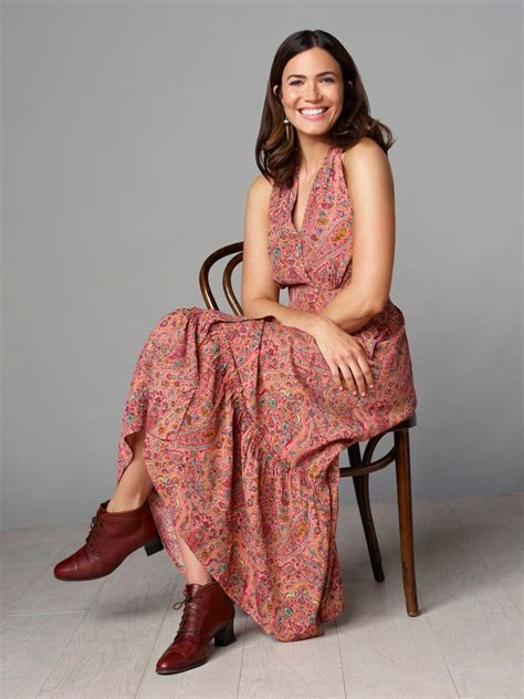 Mandy Moore As Rebecca Pearson From This Is Us Season 4 Cast Photos E