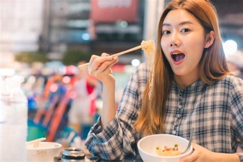Расскажем об почему японцы едят рис и не толстеют
