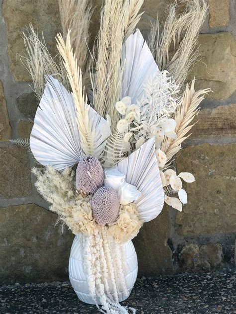 Afloral offers premium artificial plants, silk flowers, dried flowers and vases. All white large dried arrangement - The Lush Lily ...