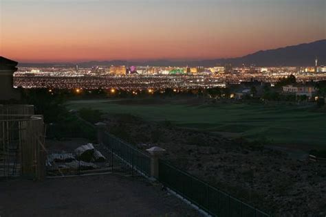 Tripadvisor'ın interaktif haritasını kullanarak konuma ve yakındaki restoran ve gezilecek yer seçeneklerine göz atın. Seven Hills Masterplanned Community in Henderson NV Offers ...