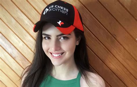 Andrea Botez The Queen Of Chess Everything You Wanted To Know Geekextreme