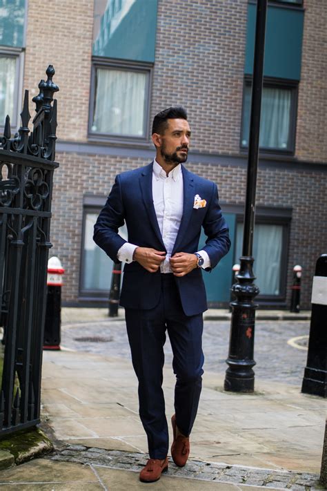 How To Wear A Navy Suit 5 Ways MEN S STYLE BLOG
