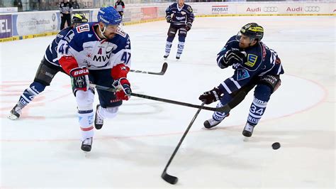 Adler Mannheim Gewinnen Deutsche Eishockey Meisterschaft Adler Holen