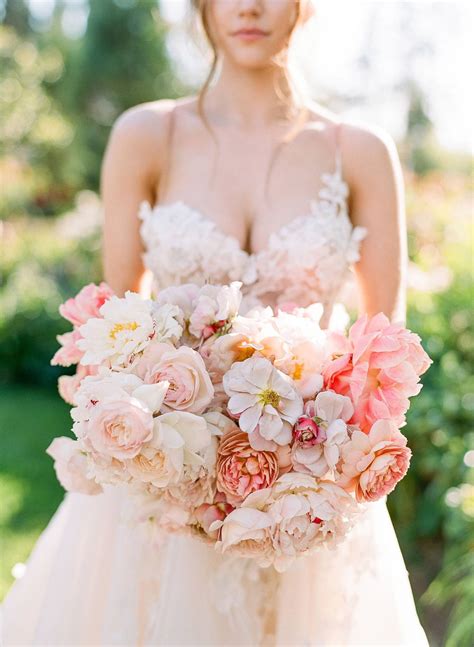 21 Stunning Spring Wedding Bouquets Wedding Inspiration