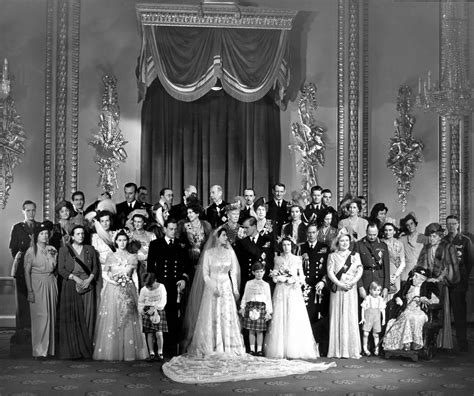 Relive the royal wedding of 1947 between young princess elizabeth and prince philip. What Queen Elizabeth's Wedding Day Was Really Like | Queen ...