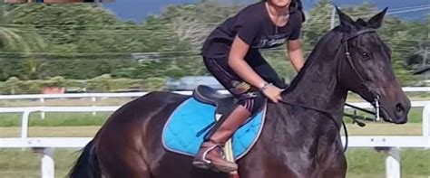 Jeden tag werden tausende neue, hochwertige bilder hinzugefügt. Malaysian Lass Becomes World's Youngest Racehorse Trainer ...