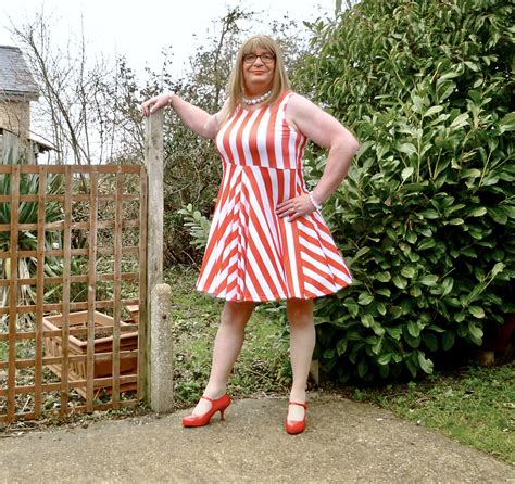 Curvy Fliss In Her Redwhite Candy Striped Dress Felicity The Chubby Tranny Flickr