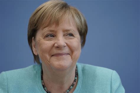 So Viel Rente Bekommt Angela Merkel Nach Ihrer Amtszeit Business Insider