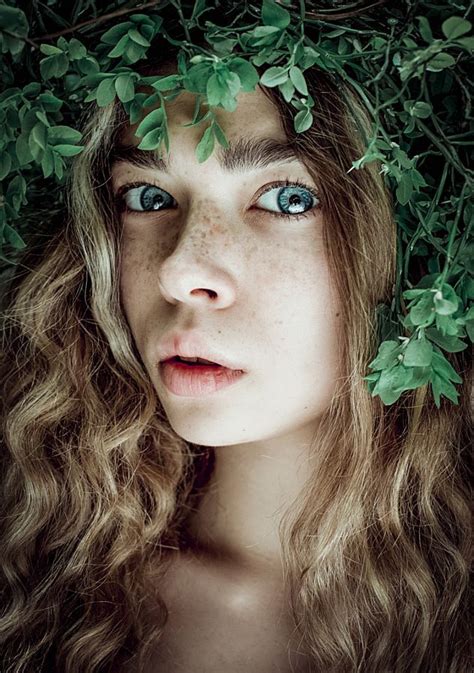 Amazing Photography Portrait Photography Flower Head Wreaths Flower Crowns Escape Reality