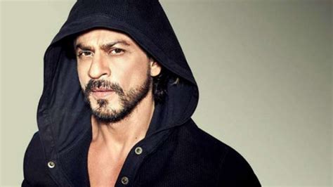 Shah Rukh Khan Gets 20 Million Reasons To Smile Thanks Fans In A