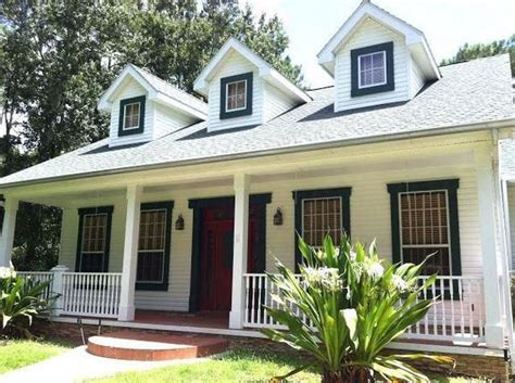 These photos above show the continued color of the siding as opposed to the continued color of the window as shown previously. 40+ White House Black Windows - What Is It ...