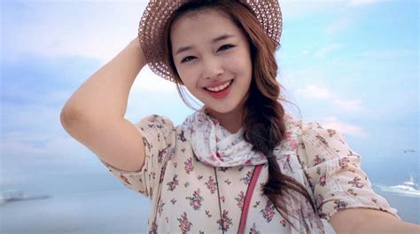Vogue Magazine Suggests Sulli Is The Cutest Girl In The