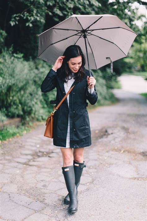 35 Stylish Rainy Day Outfits Ideas For This Spring Trendfashionist Rainy Day Outfit Rainy