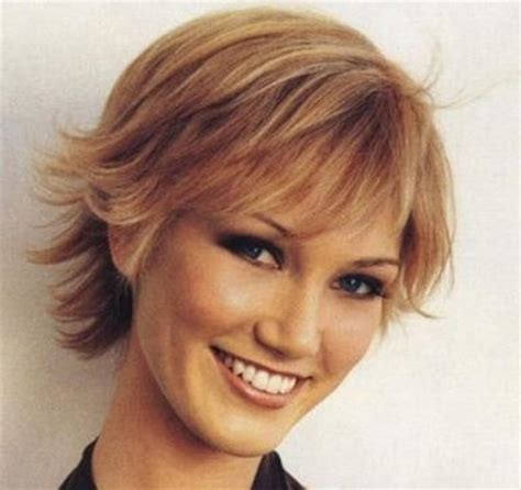 Short shag haircuts are not only geared to women who prefer professional hairdos, but those edgy a slight upward flip of the side pieces makes this short shag cut also a bit flirty and suitable for what about more ideas for short hair? 15 Cute Cuts for Short Hair 2013 - 2014 | Short Hairstyles 2017 - 2018 | Most Popular Short ...