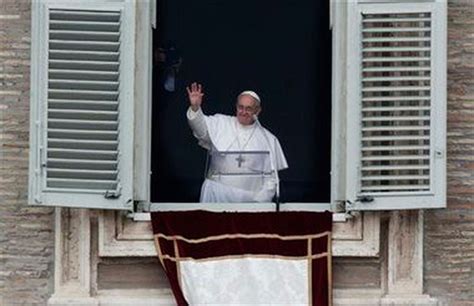 Pope Francis Delights Thousands With Off The Cuff Remarks In First