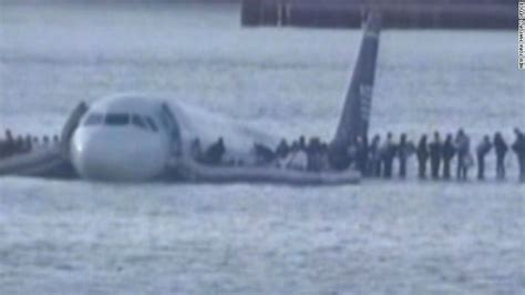 2009 Airplane Crash Lands Into Hudson River All Aboard Reported Safe