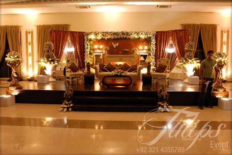 Pakistani stage shows and dramas.punjabi and urdu stage dramas and much more. Best Creative pakistani wedding stage decoration pictures ...