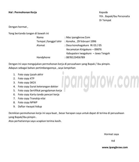Contoh surat lamaran kerja, ada tulis tangan, umum, kerja di pt sebagai karyawan, di bank, di rsud, pns, via email, dan fotmat lengkapnya. Contoh Lamaran Pekerjaan Yang Baik Dan Benar Tulisan ...