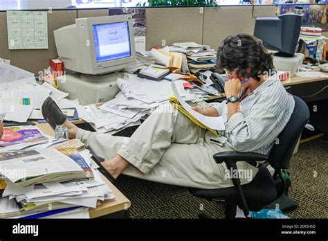 Messy Office Hi Res Stock Photography And Images Alamy