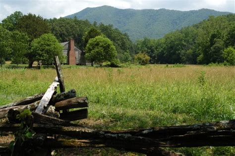Everything You Need To Know About The Cades Cove Scenic Loop