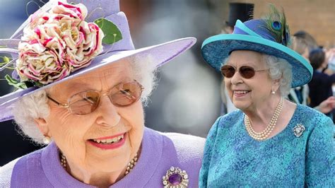 The Surprising Thing About The Queens Sunglasses Youve Never Noticed Youtube