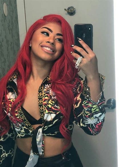 Hennessy Carolina Short Hair Outfits Fire Red Hair Hennessy Carolina