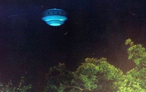 Ufo Sightings Alien Aircraft Spotted In Gulf Breeze Florida Sparks