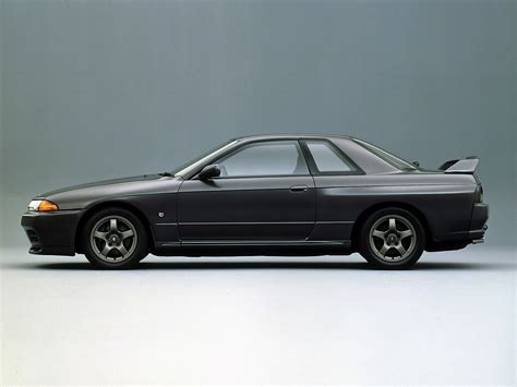 NISSAN Skyline GT-R (R32) specs & photos - 1989, 1990, 1991, 1992, 1993