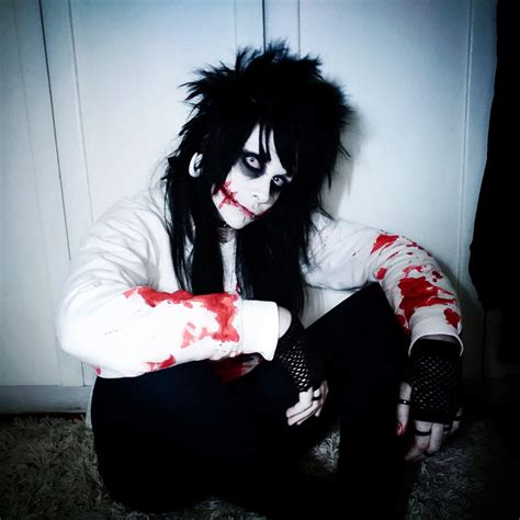 'one killer maze', a reality tv show that has tens of thousands of fans around the world watching at the time of midnight. mmMmMMm jEFF tHE kiLLEr COsPLay | ├Creepypasta™┤ Amino
