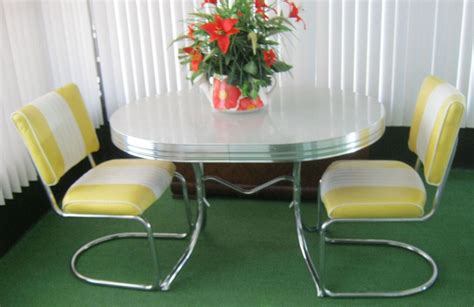 Vintage retro white kitchen table and chairs. 12 Yellow Formica Chrome Kitchen Table in 2020 | Retro ...