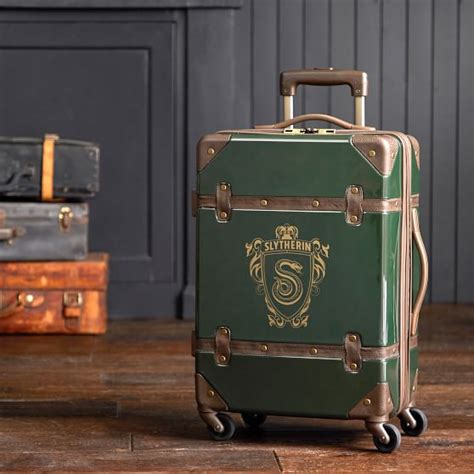 Even we everyday muggles can be part of the magic of harry potter with this colourful crest design by applying one of our elastic luggage covers to your suitcase, it'll be easier and quicker to spot in. HARRY POTTER™ Hard-Sided SLYTHERIN™ Carry-on Spinner ...
