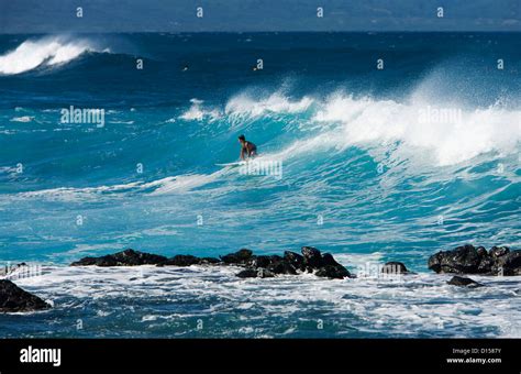 Hawaii Maui Surfer At Pavillions Hookipa Beach Park Stock Photo Alamy