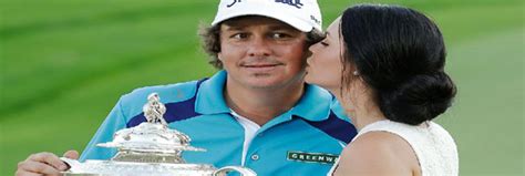 Wife Kisses Dufner After Pga Sports Chump