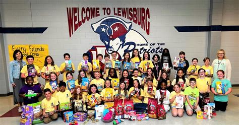 Lewisburg Intermediate School Students Collect Pet Food To Help Local