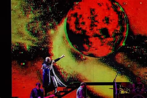 Concert Review Smashing Pumpkins Treat Longtime Fans To Nostalgia