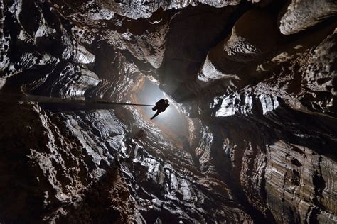 Photos Exploring Giant Caves In China Underground World Photo
