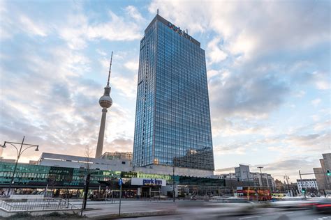 Hochhauswettbewerb Am Berliner Alexanderplatz Zwei Büros In Die