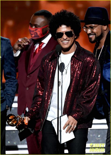 Grammys 2018 Song Of The Year Goes To Bruno Mars Photo 4023227