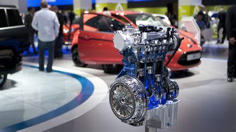 The 2.0 ecoboost gtdi engine was significantly redeveloped in 2015. Ford EcoBoost 1.0, il Motore dell'Anno - YouTube