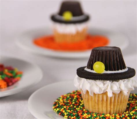 Pilgrim hat thanksgiving cupcakes taste and tell; Pin by The Chew Review on Holiday Fun | Thanksgiving ...